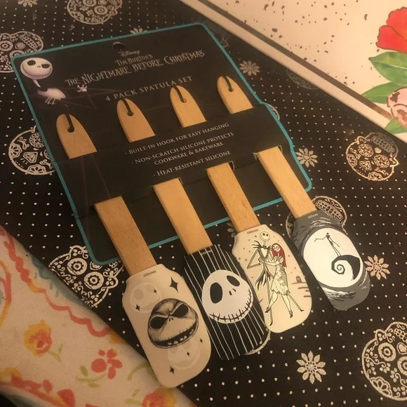 Disneys a nightmare before Christmas four piece spatcula set - Picture 4 of 6